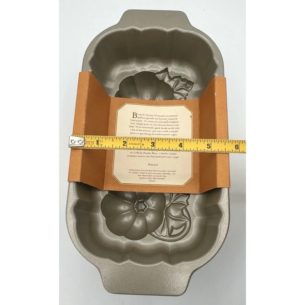 Nordic Ware 3D Botanical Pumpkin Loaf Pan 6 Cup Williams Sonoma 2013 USA New